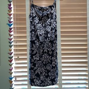 NWOT Billabong Women’s Velvet Floral Dress Size M